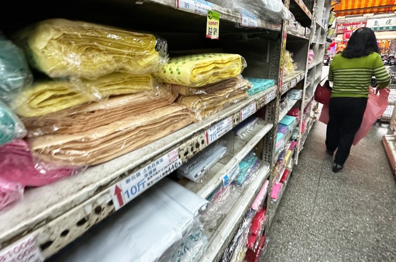 塑膠袋之亂延燒…高雄攤商叫苦「庶民經濟鏈正在被卡住」